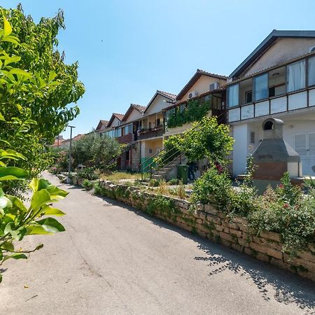 Studio Apartman Duje Trogir Exterior foto